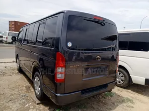 Toyota HiAce 2010 Black