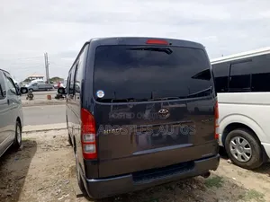 Toyota HiAce 2010 Black
