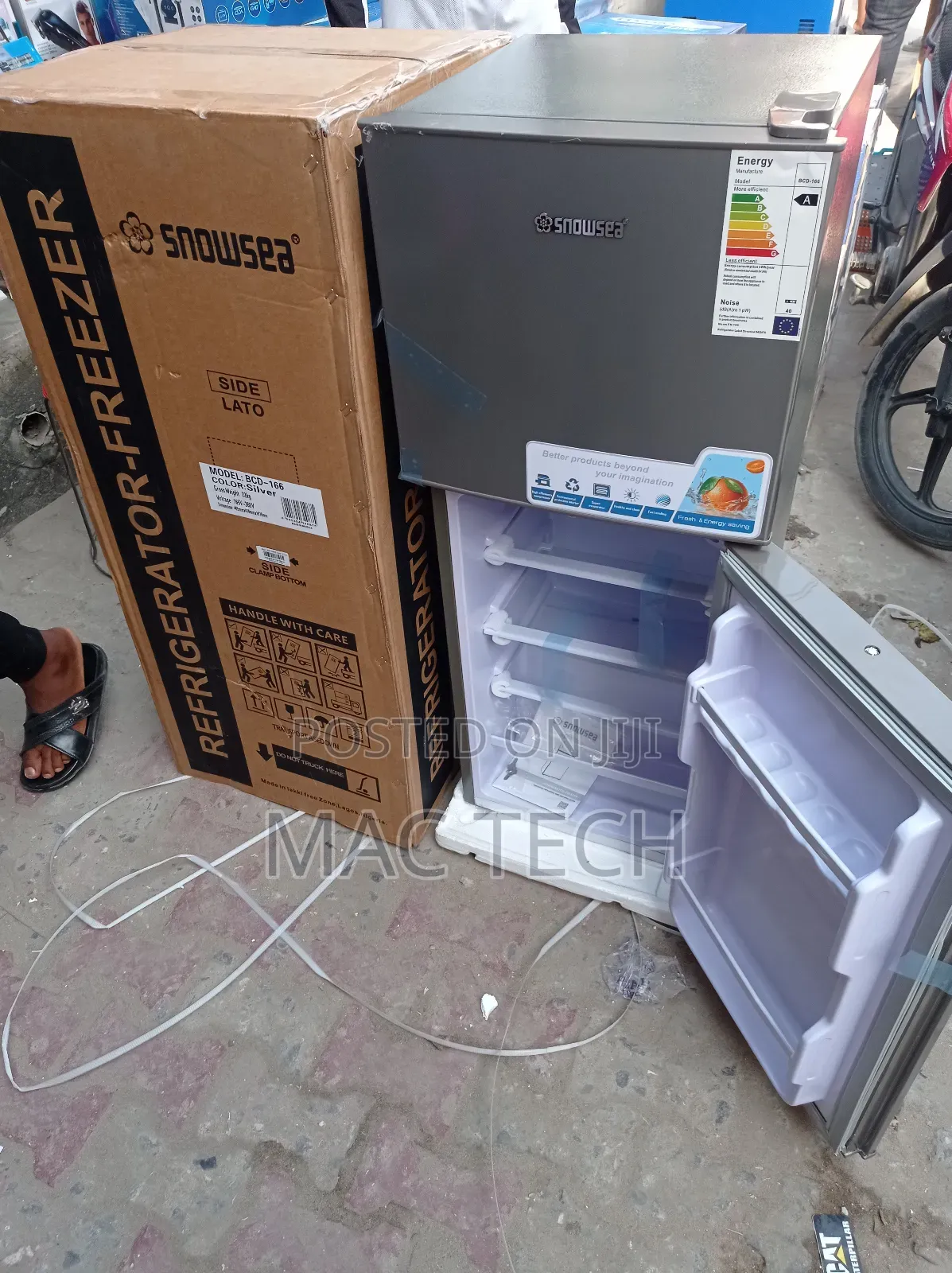 Snowsea 160l Double Door Fridge
