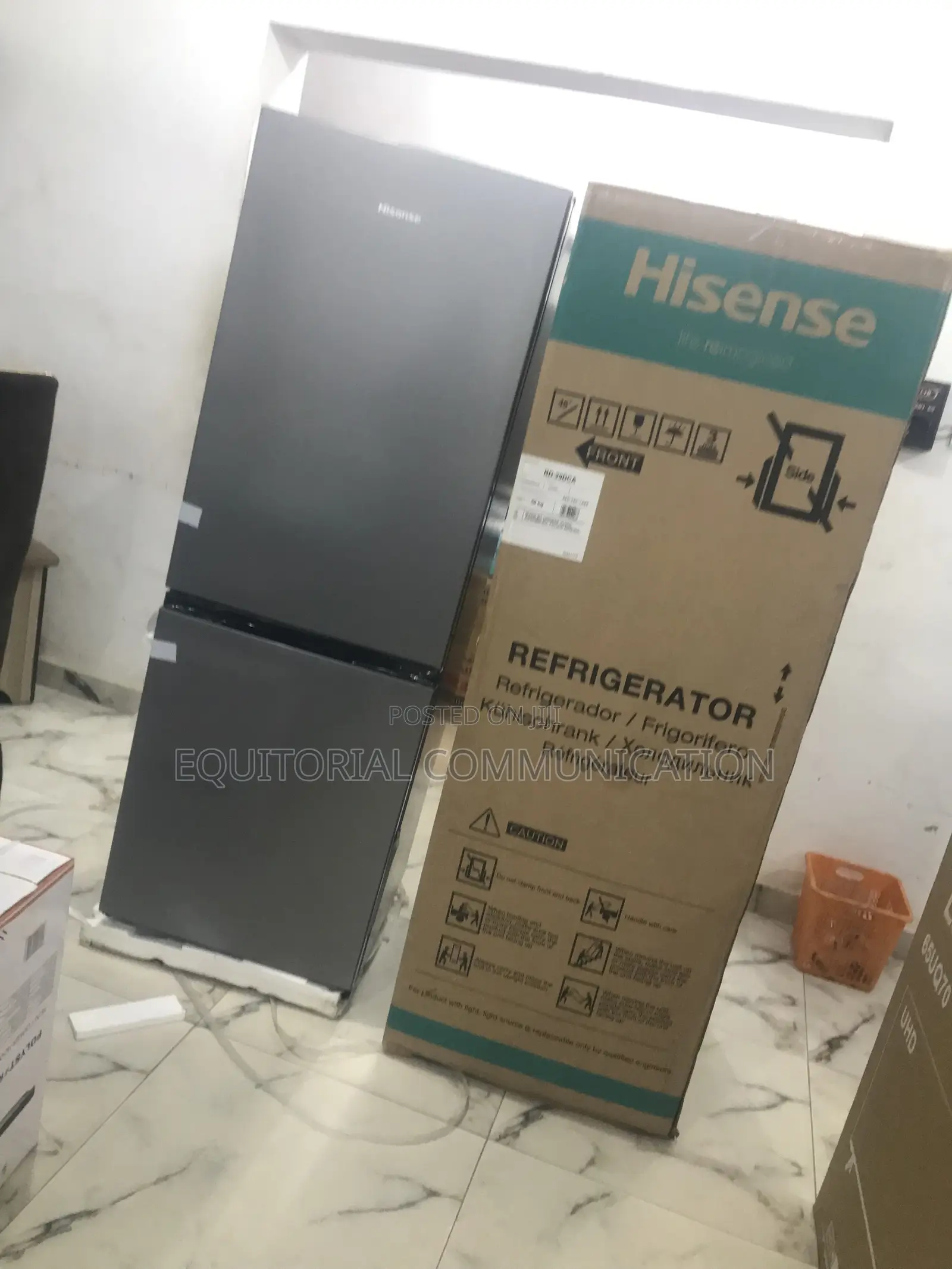 Hisense 29dca Clean and Minimal Double Door Refrigerator