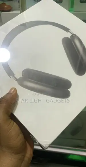 Photo - Original Black Airpod Max 2 Sealed