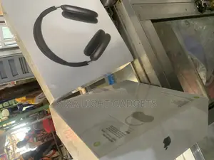 Photo - Brand New Airpod Max 2 ( Black Color)