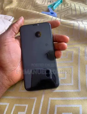 Photo - Apple iPhone X 64 GB Black