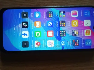 Photo - Huawei Y8p 128 GB Purple