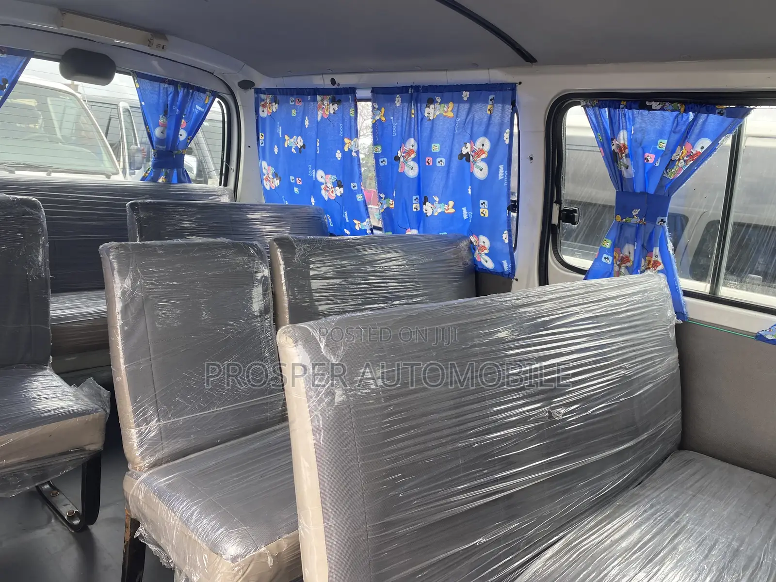 Toyota HiAce 2006 White