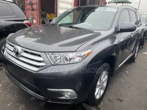 Toyota Highlander Limited 2012 Gray