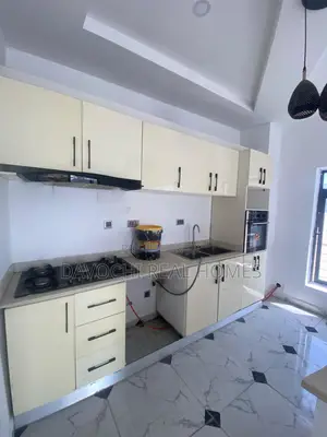 2bdrm Apartment in Orchid Road., Lekki Phase 2 for rent