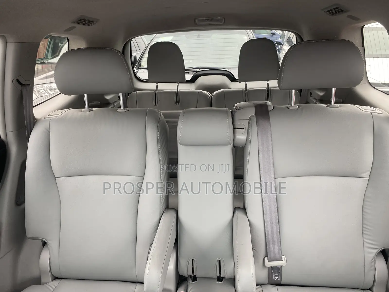 Toyota Highlander SE 2012 Silver