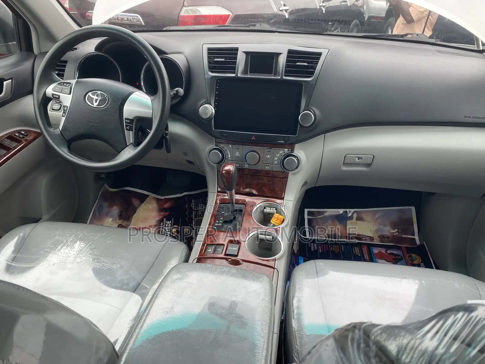 Toyota Highlander SE 2012 Silver
