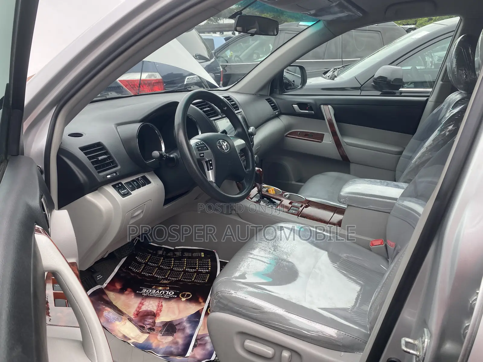 Toyota Highlander SE 2012 Silver