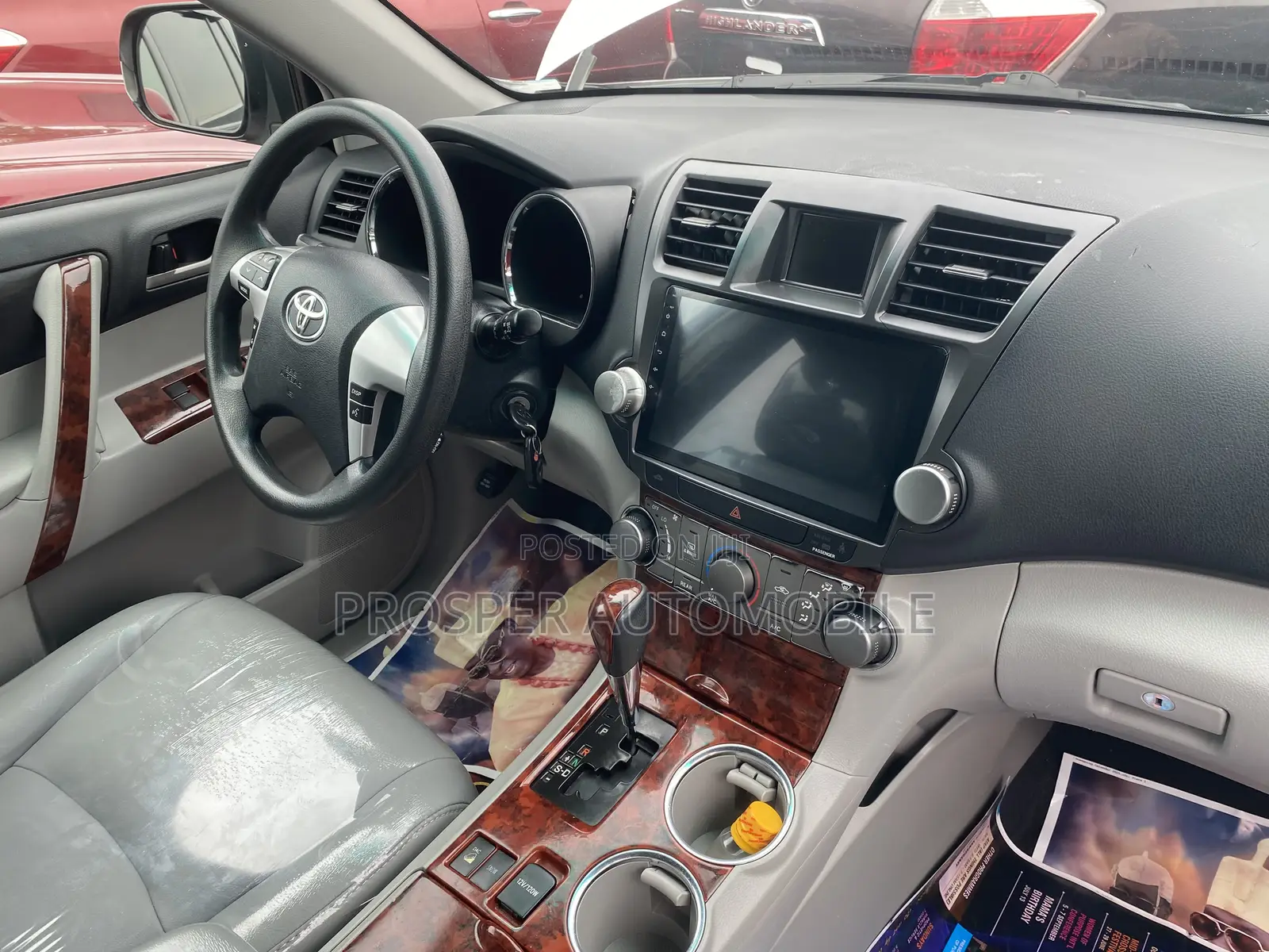 Toyota Highlander SE 2012 Silver