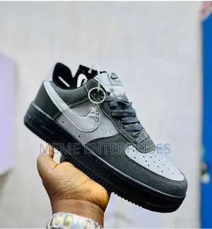 Ash-White Af1