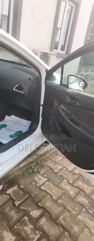 Chevrolet Cruze LT Auto 2017 White