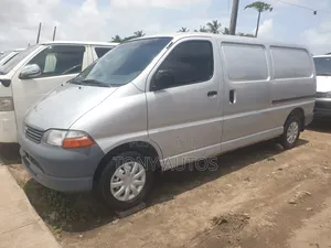 Toyota HiAce 2005 Silver