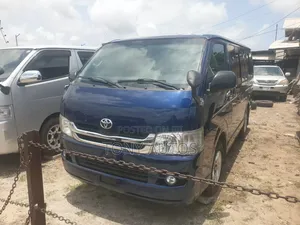 Toyota HiAce 2012 Blue