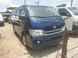 Toyota HiAce 2012 Blue
