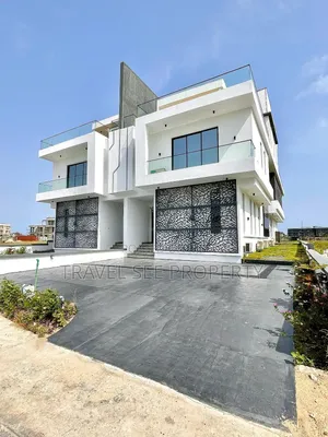 Furnished 5bdrm Mansion in Private Estate Lekki for sale