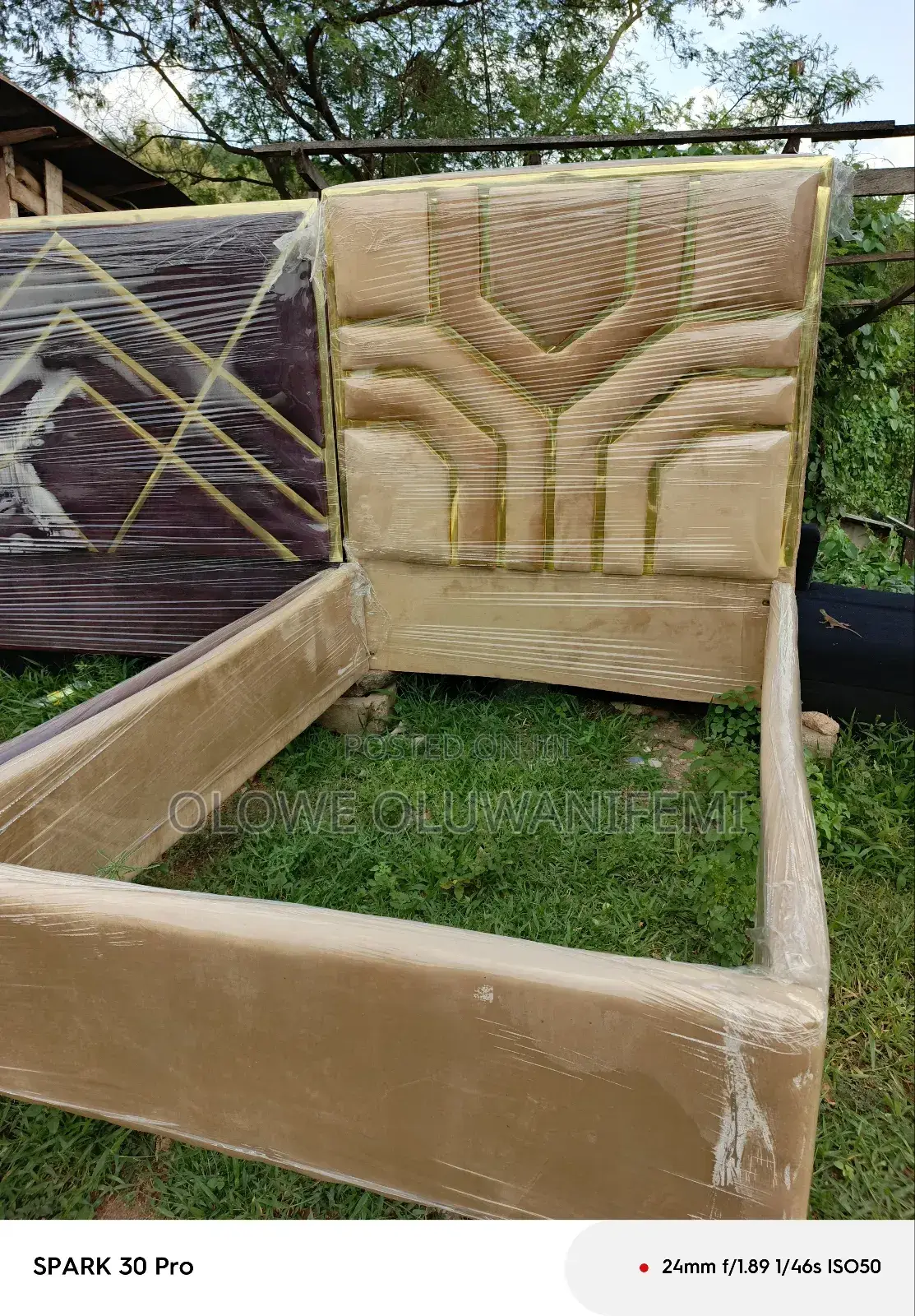 4 1⁄2 Bed Frame With Bed Side