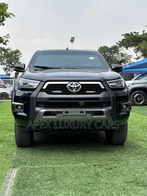 New Toyota Hilux 2024 Black