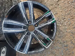 Good Quality Pure Black Alloyd Wheels 17 Inch