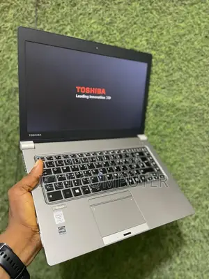 New Laptop Toshiba 8GB Intel Core I5 HDD+SSD 256GB