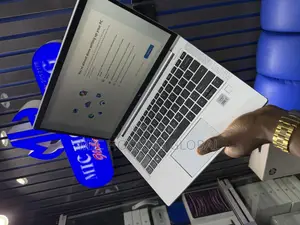 Laptop HP EliteBook 830 G7 32GB Intel Core i7 SSD 256GB