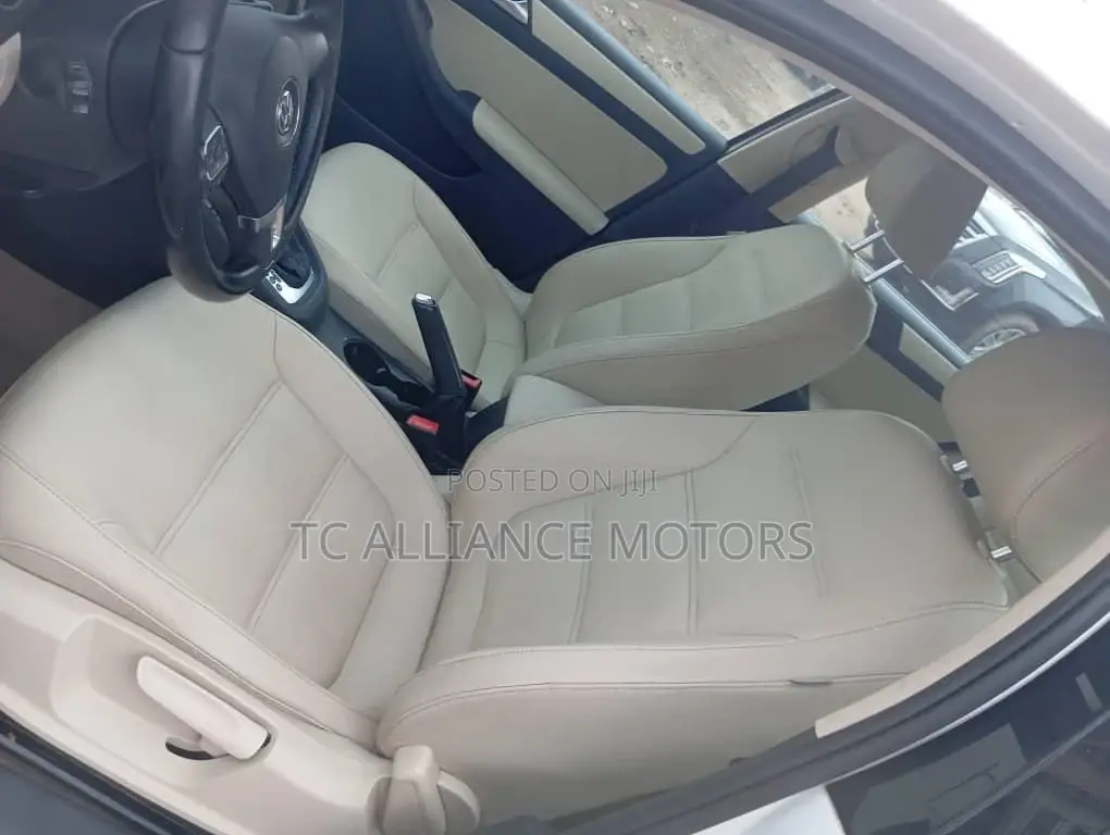 Volkswagen Jetta 2.5 SE Automatic 2012 White