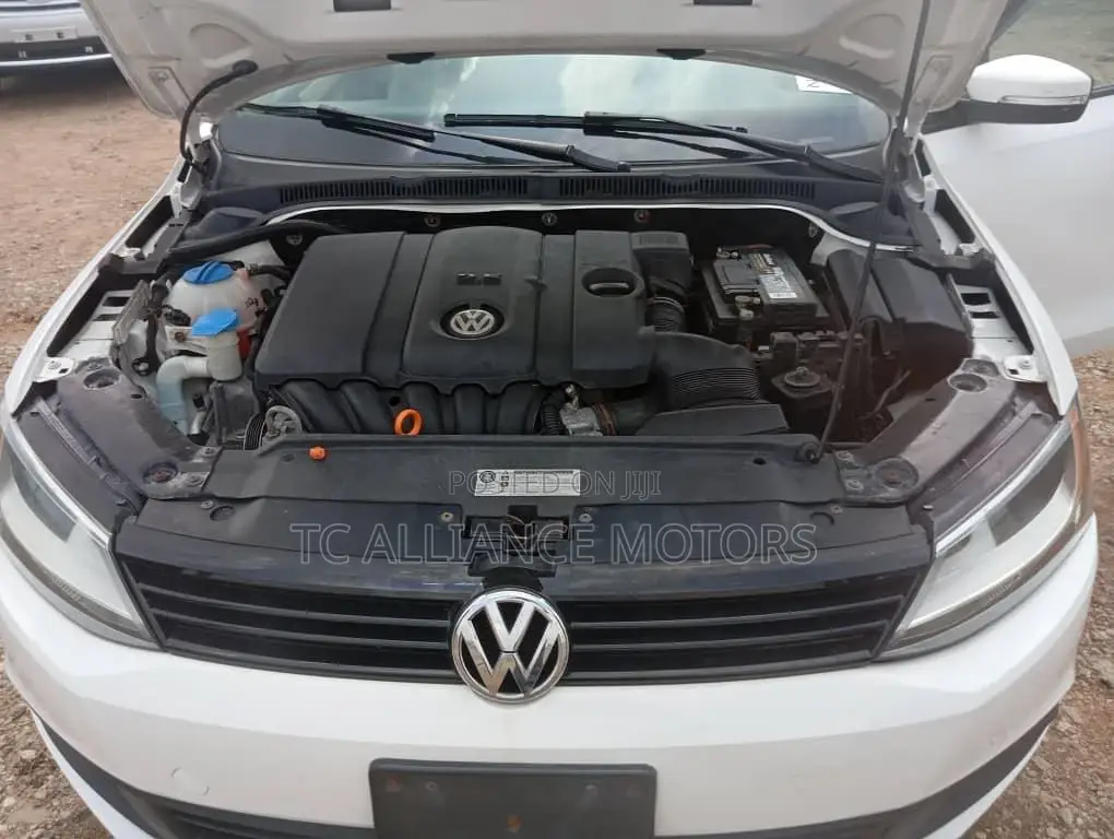 Volkswagen Jetta 2.5 SE Automatic 2012 White