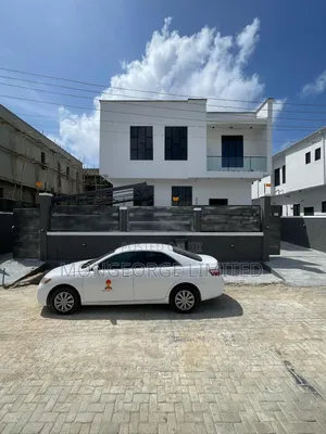 5bdrm Duplex in Chevron for sale