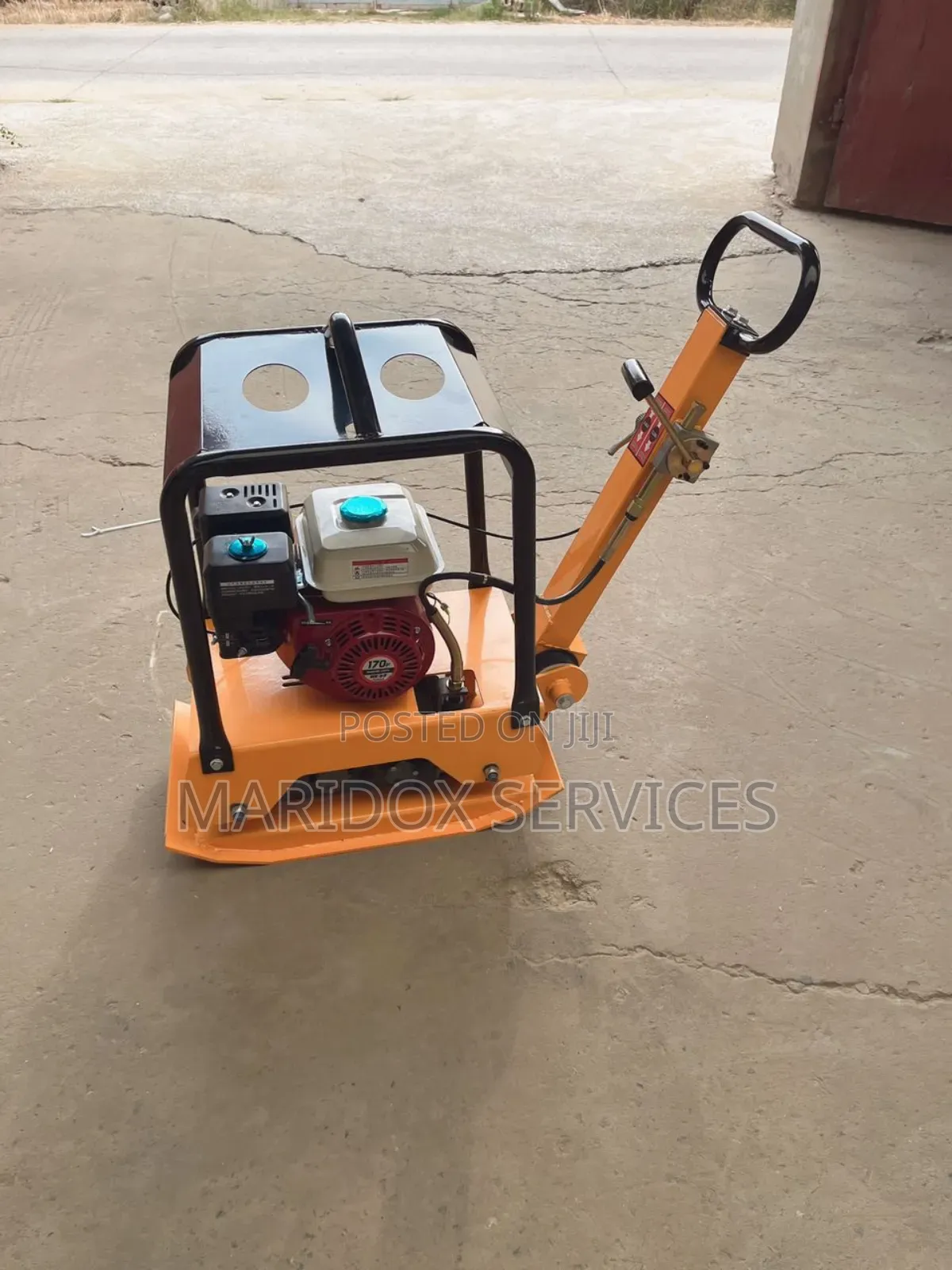 C180 Reversible Compactor