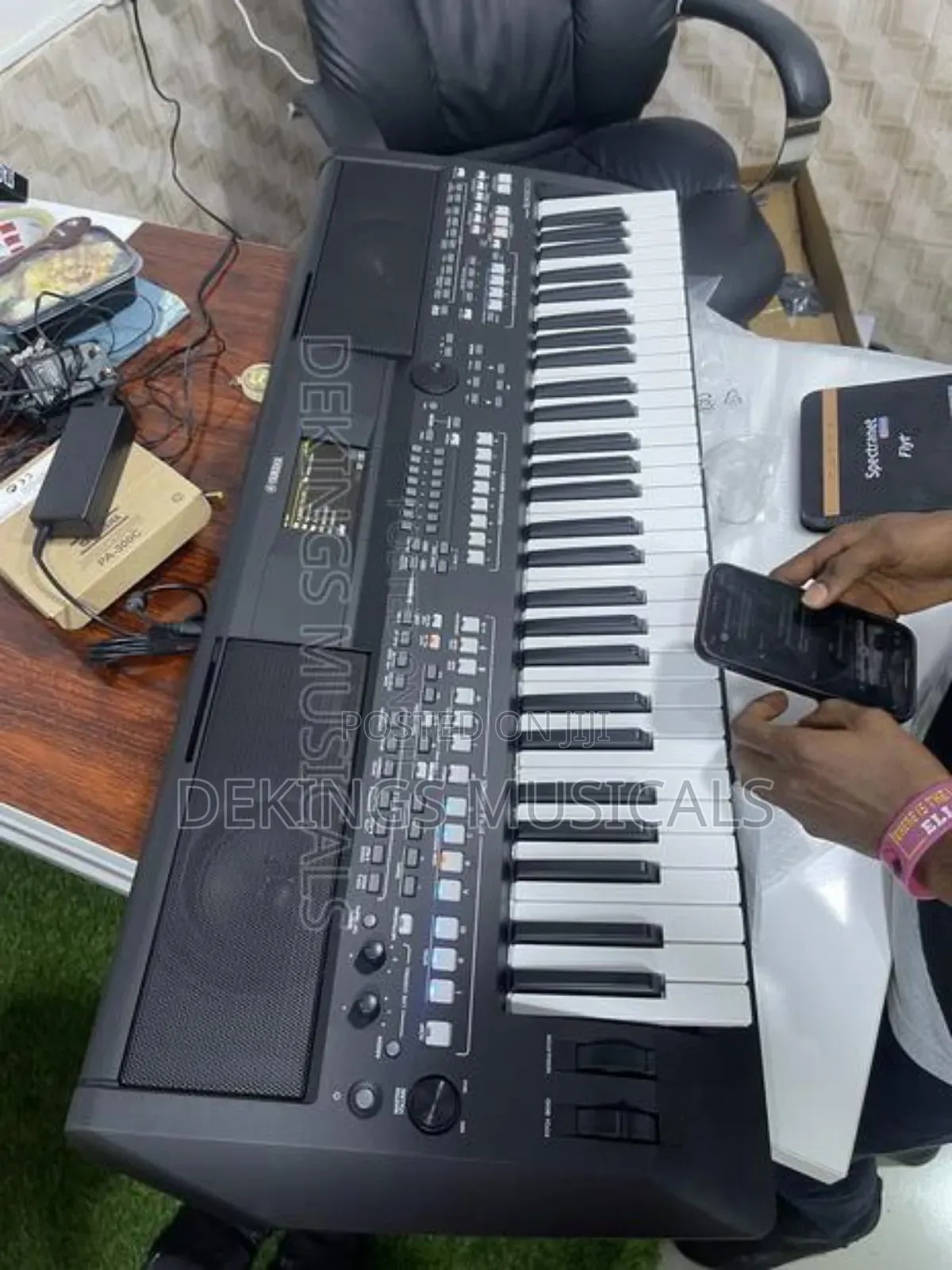 Yamaha PSR Sx600 Arranger Workstation Keyboard
