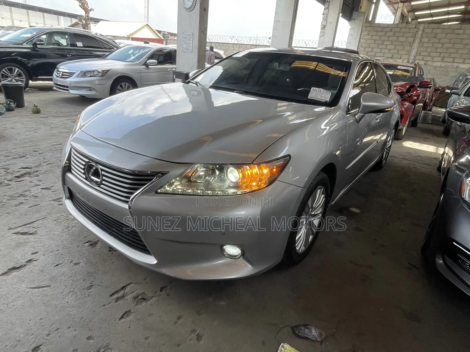 Lexus ES 2015 Silver
