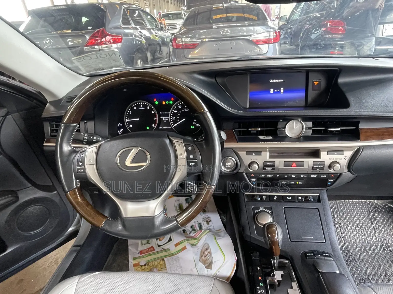 Lexus ES 2015 Silver