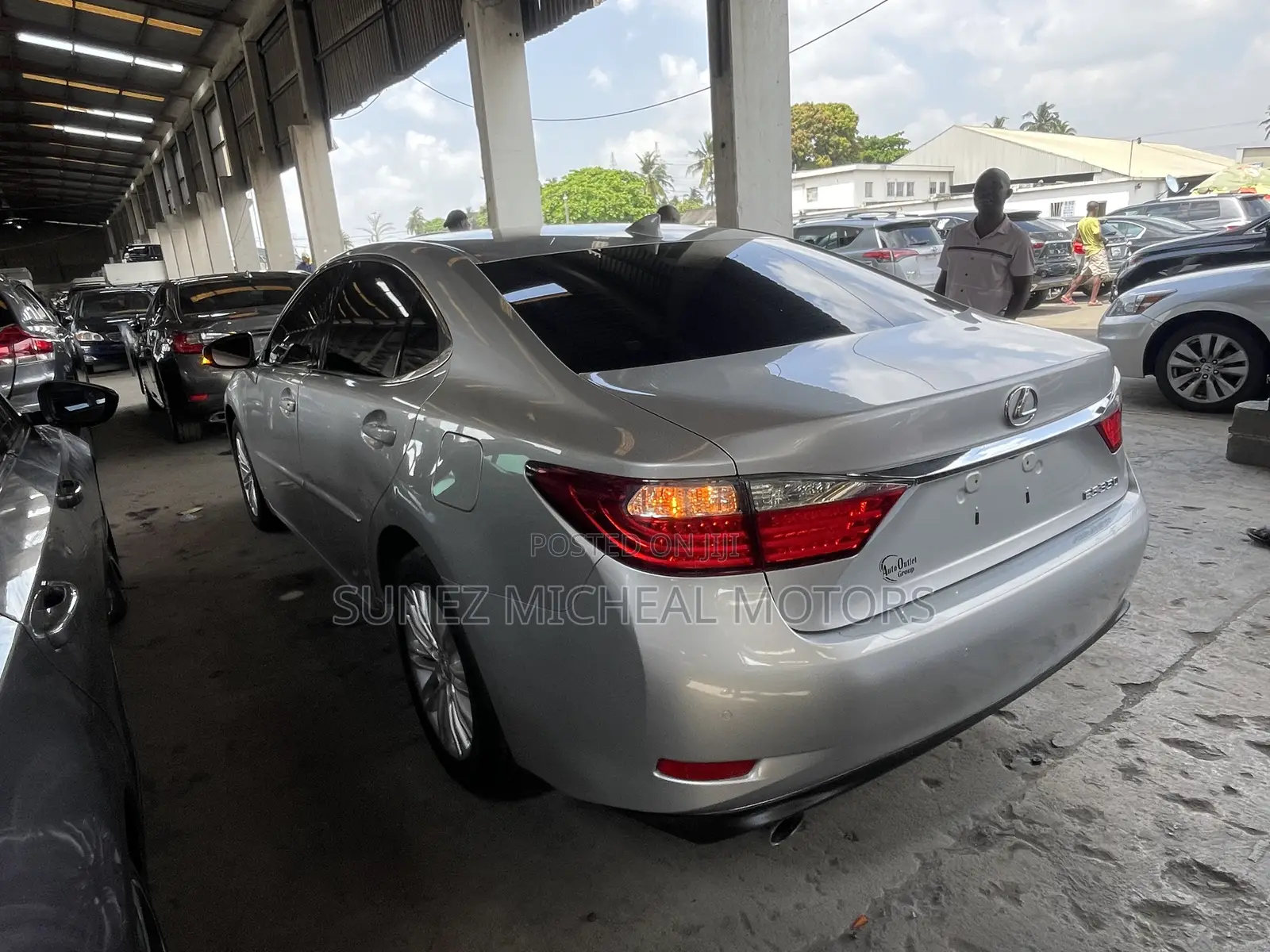Lexus ES 2015 Silver