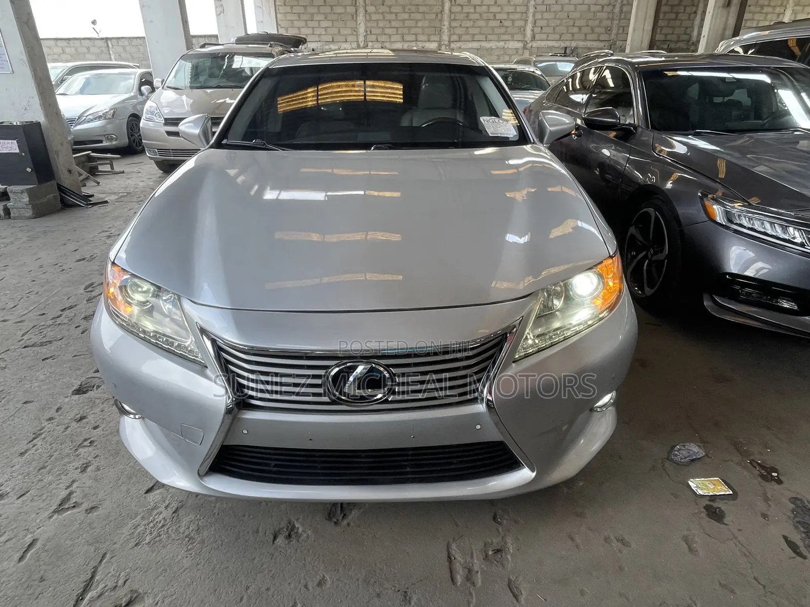 Lexus ES 2015 Silver