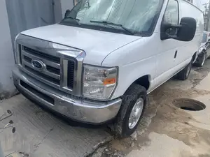 Photo - Ford E250 2014 White