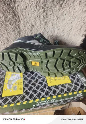 Cat Safety Boot