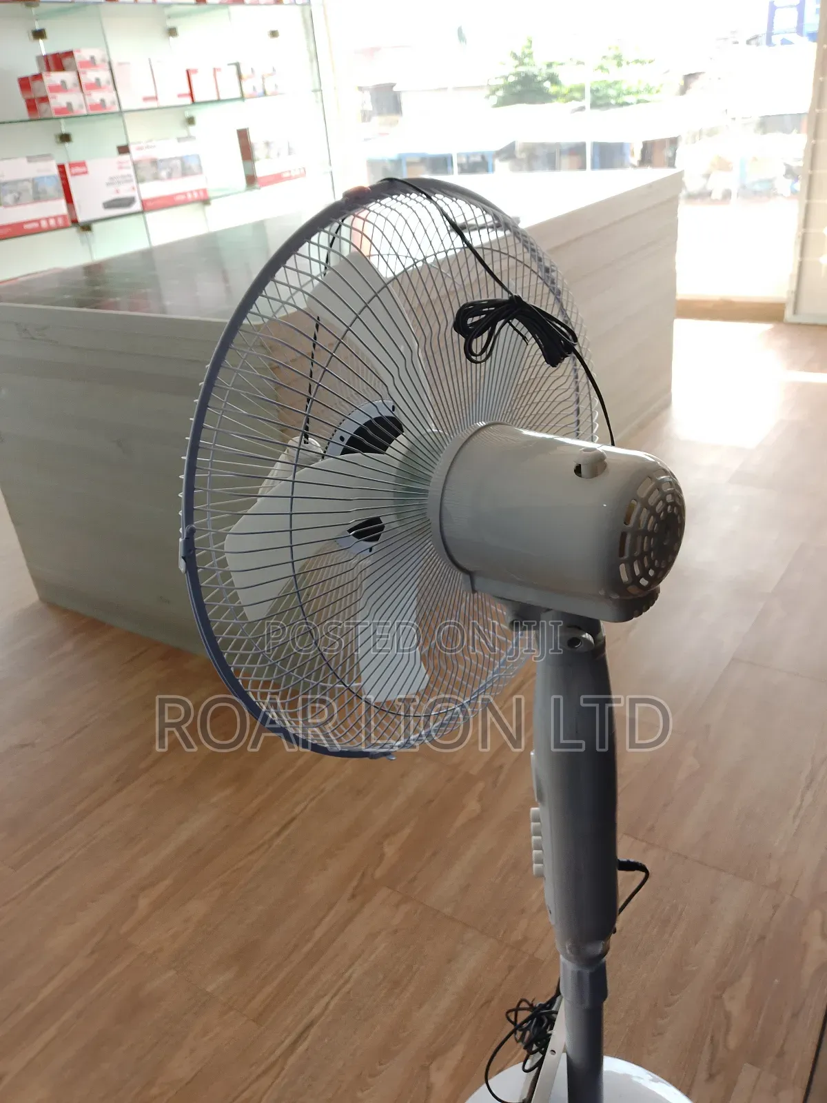 Solar Rechargeable Fan With Panel 16inches