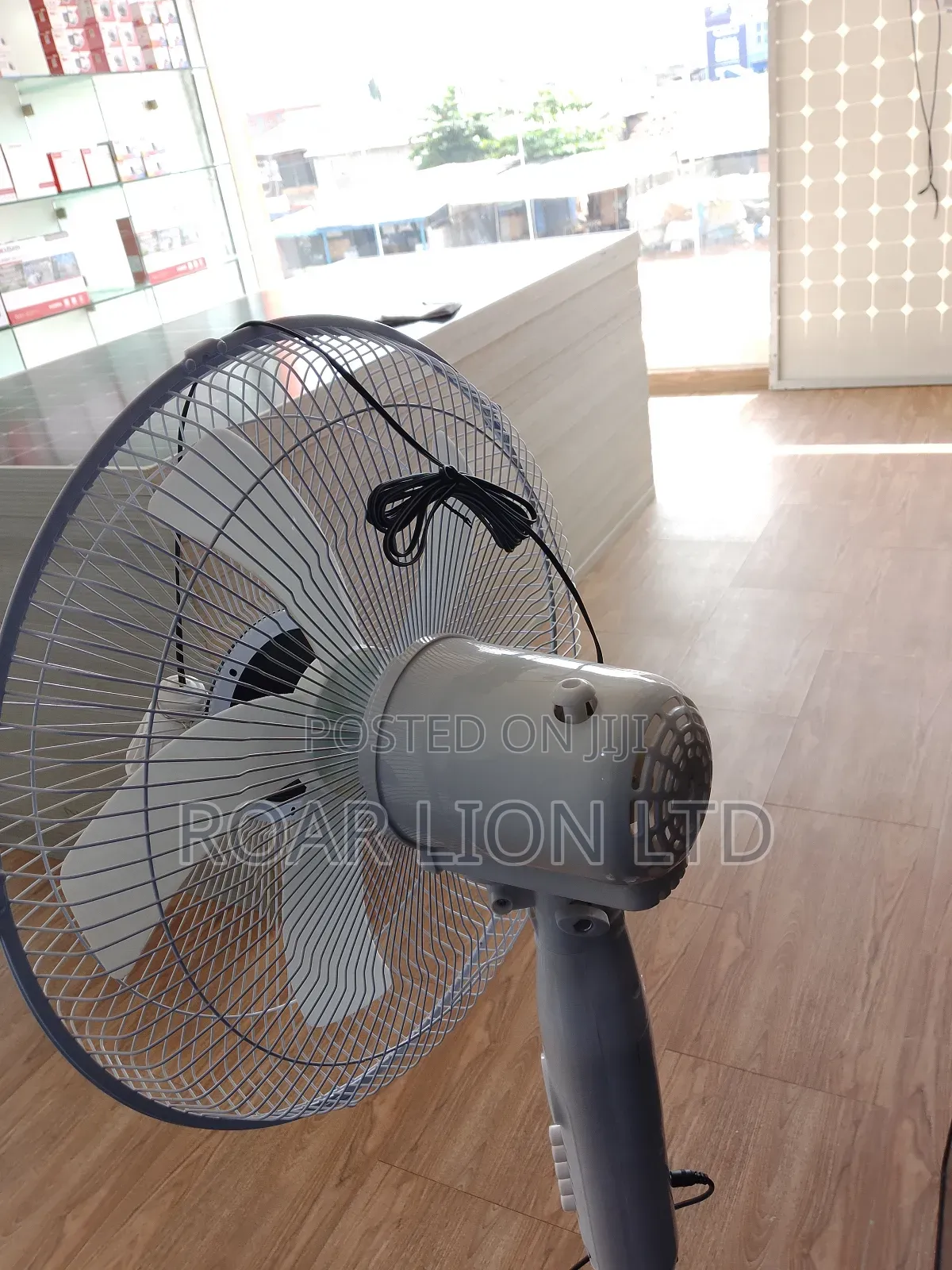 Solar Rechargeable Fan With Panel 16inches