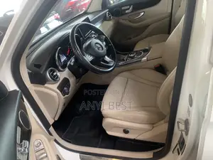Mercedes-Benz GLC-Class 2018 White