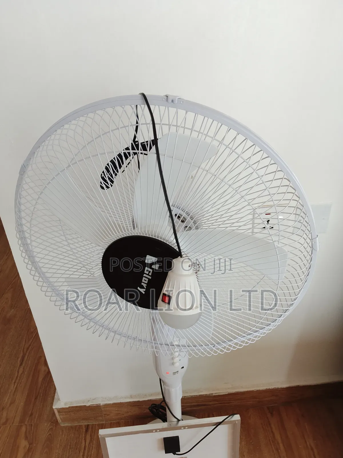 Solar Rechargeable Fan With Panel 16inches