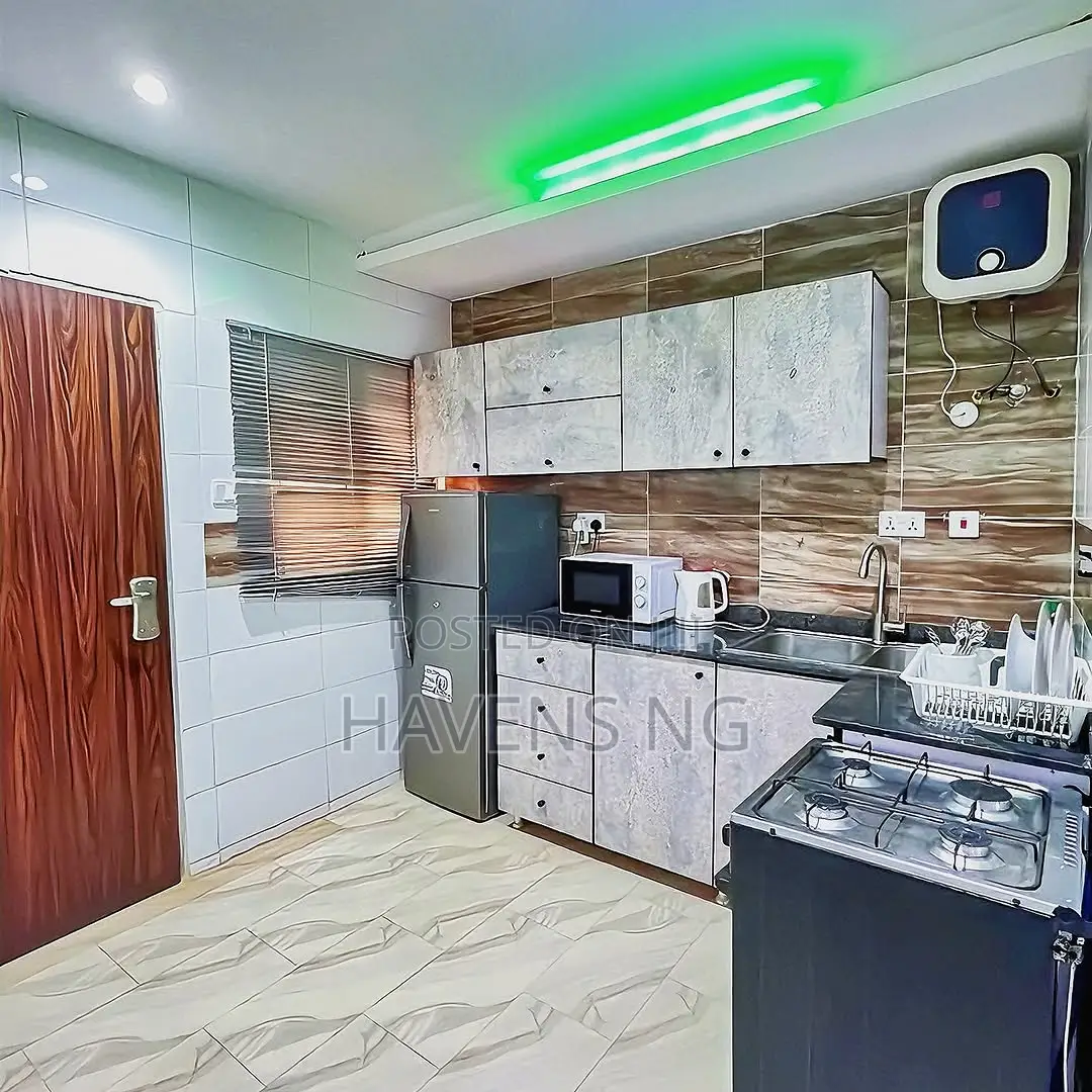 2 Bedroom Apartment Available for Shortlet.