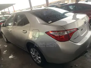 Toyota Corolla 2015 Silver