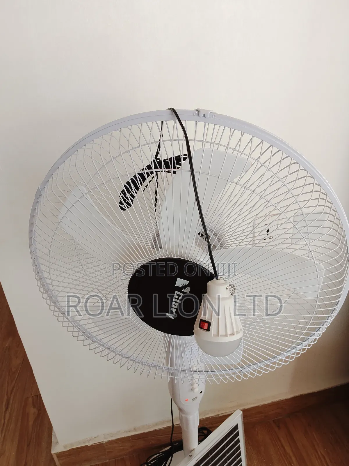 Solar Rechargeable Fan With Panel 16inches