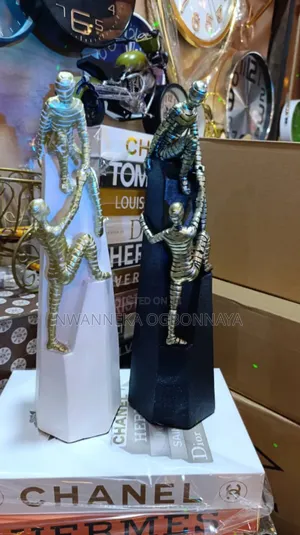 Creative Figure Sculpture Ornaments Resin Crafts
