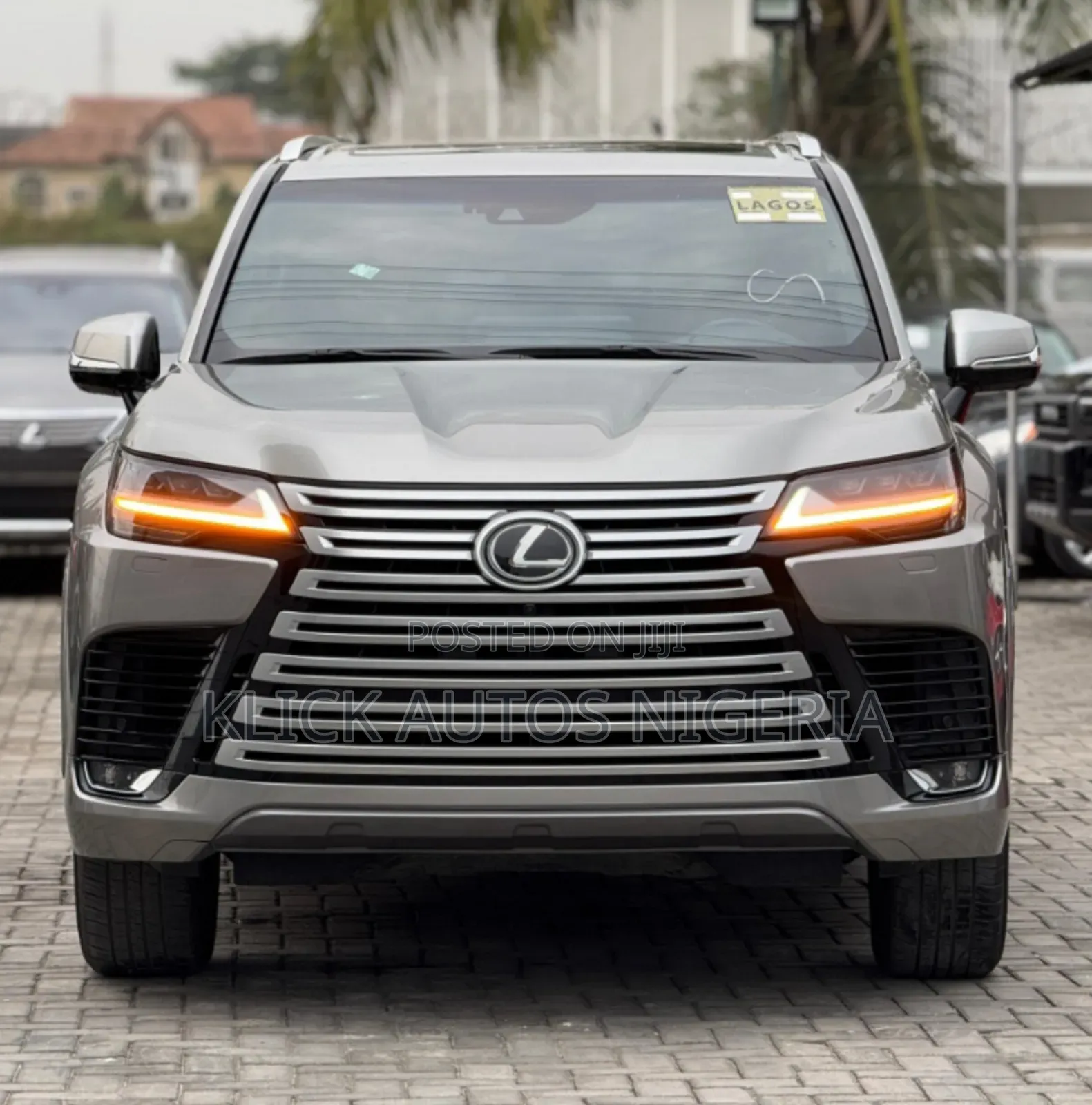 Lexus LX 2023 Silver