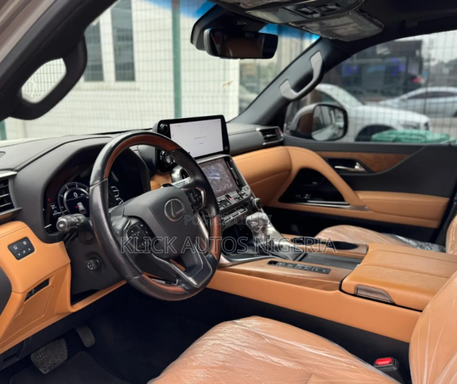 Lexus LX 2023 Silver
