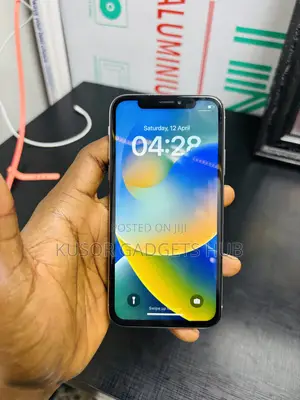 Photo - Apple iPhone X 64 GB White