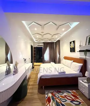Luxurious Three Bedroom Stunning Apartment