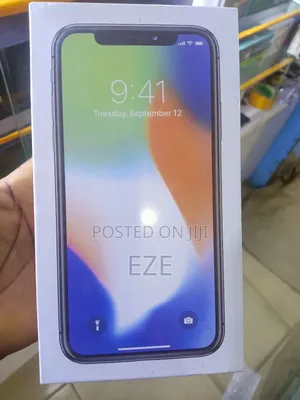 Photo - Apple iPhone X 64 GB Silver